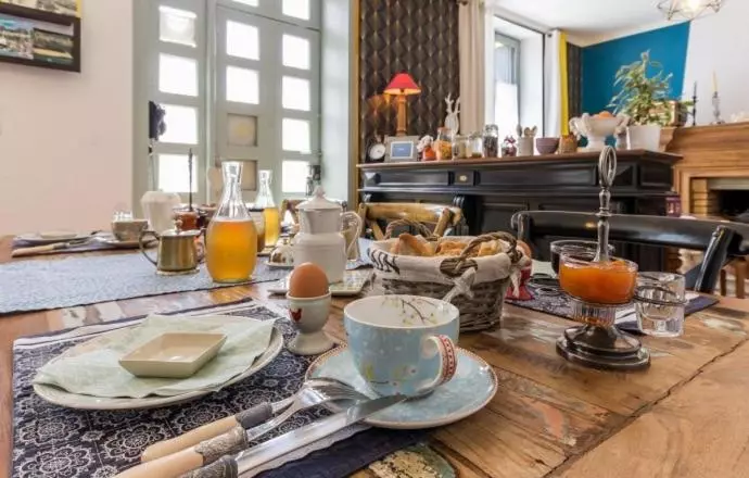 تختخواب و صبحانه La Maison Bizienne Guérande