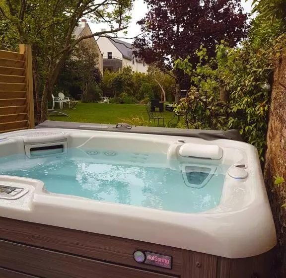 تختخواب و صبحانه La Maison Bizienne Guérande
