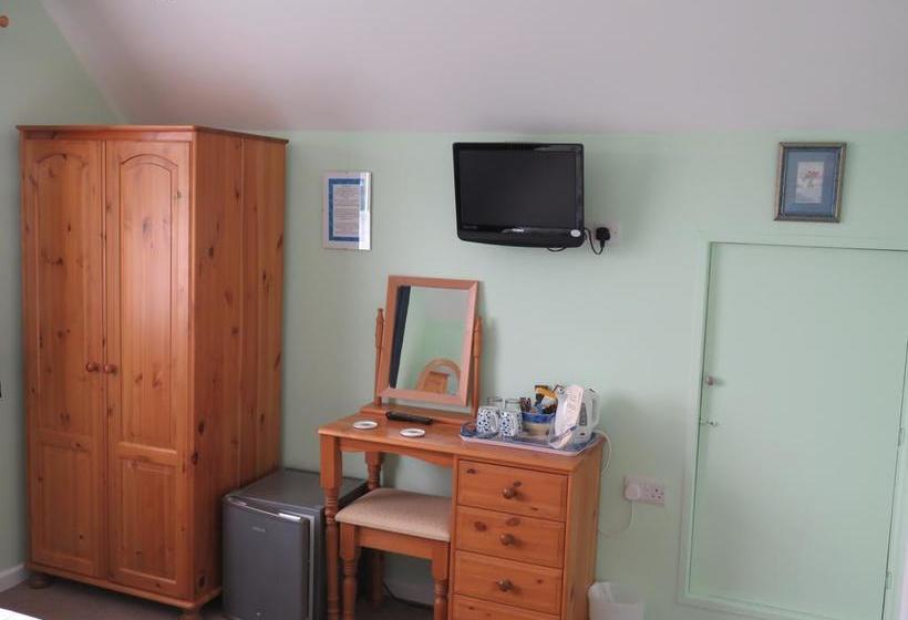 تختخواب و صبحانه Monterey Pines