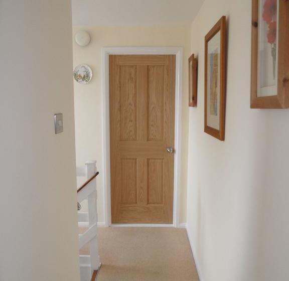 تختخواب و صبحانه Monterey Pines