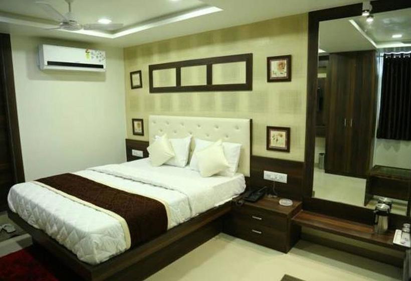 בית מלון כפרי Gitanjali Inn By Bizzgrow , Ahmedabad