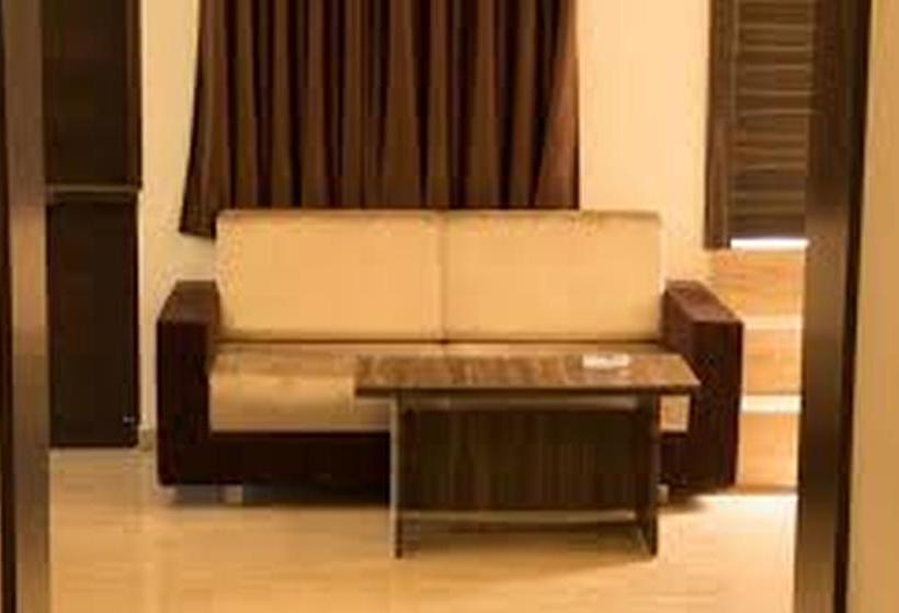 בית מלון כפרי Gitanjali Inn By Bizzgrow , Ahmedabad