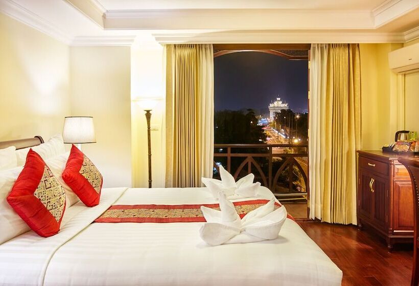 בית מלון כפרי Phasouk Vien Chantra