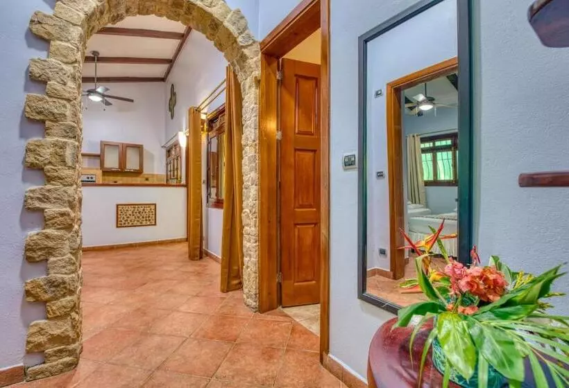 Hotelli Villas Verdes
