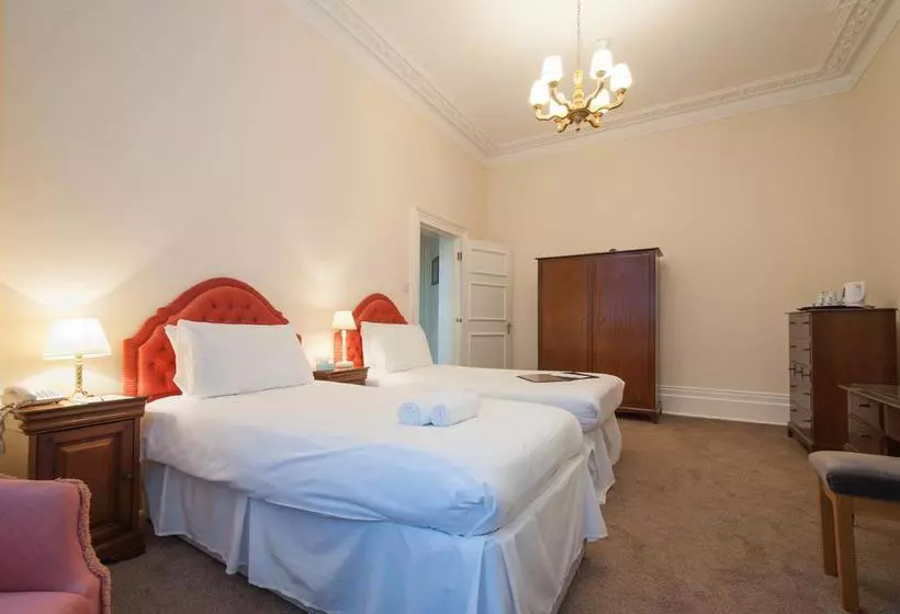 Albany Hotel