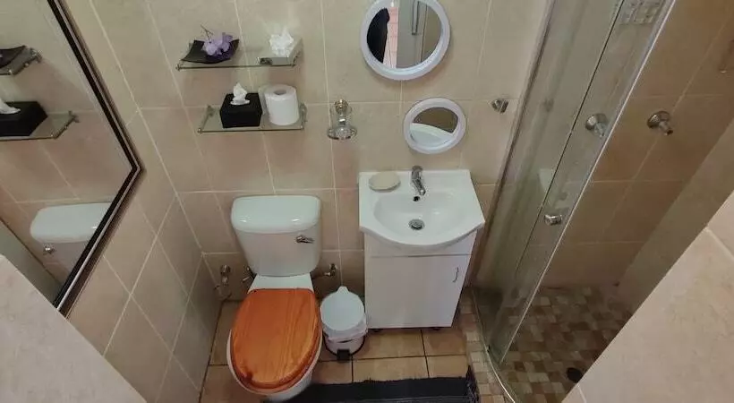 تختخواب و صبحانه Premiere Guesthouse