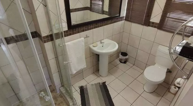تختخواب و صبحانه Premiere Guesthouse
