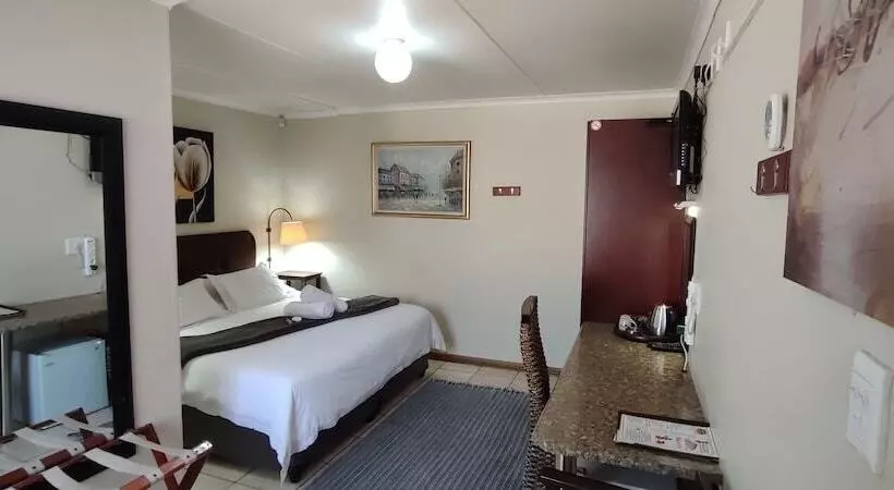 تختخواب و صبحانه Premiere Guesthouse