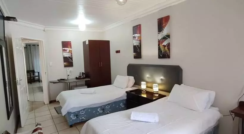 تختخواب و صبحانه Premiere Guesthouse
