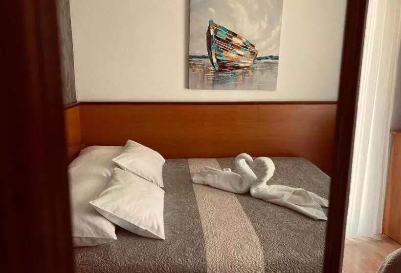ベッドアンドブレックファースト Sobe/rooms Riva