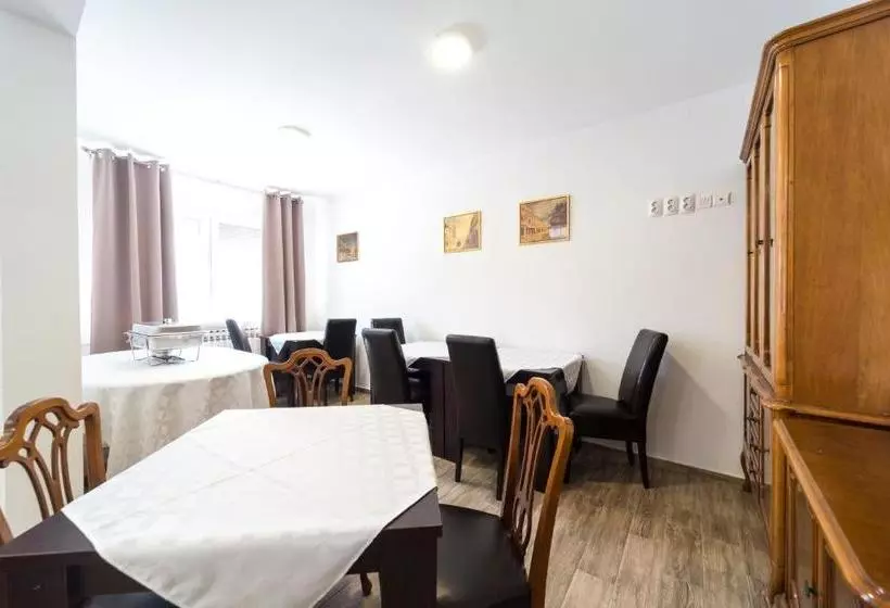 Aamiaismajoitus (B&B) Villa Gradski Vrt