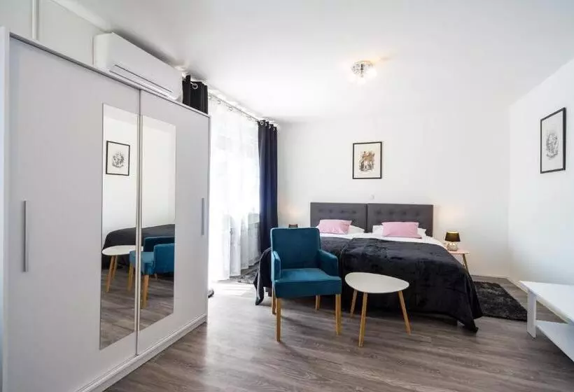 Aamiaismajoitus (B&B) Villa Gradski Vrt