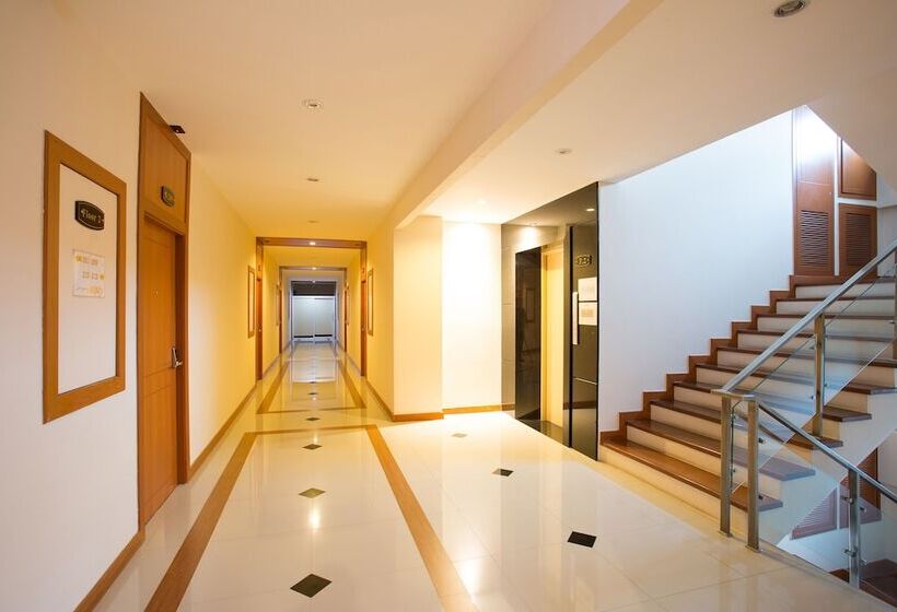 호텔 Romantic Khon Kaen