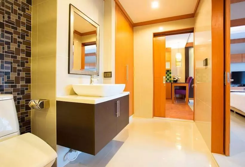 هتل Romantic Khon Kaen