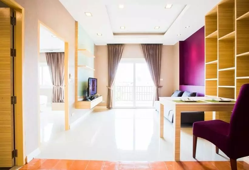 هتل Romantic Khon Kaen