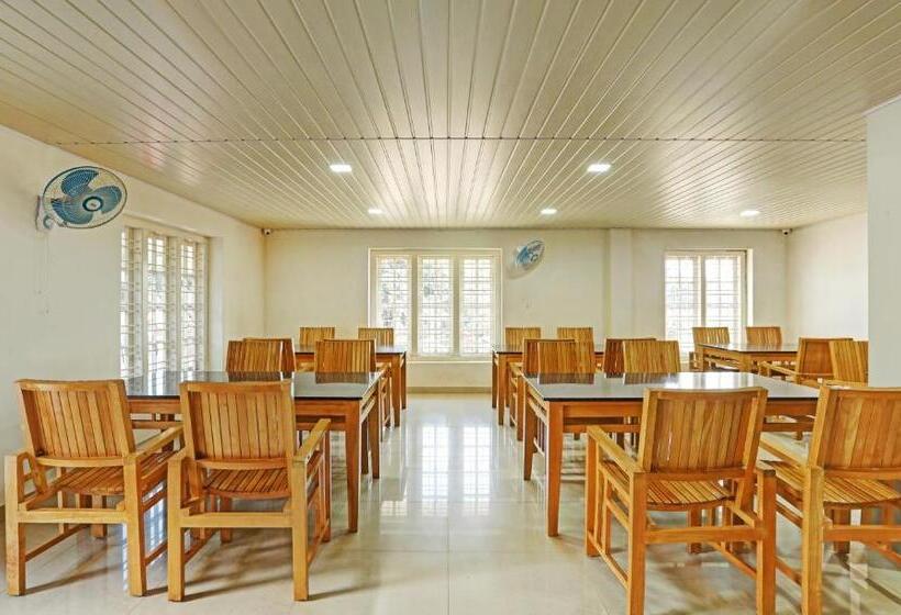 Hotell Treebo Yajna Comforts