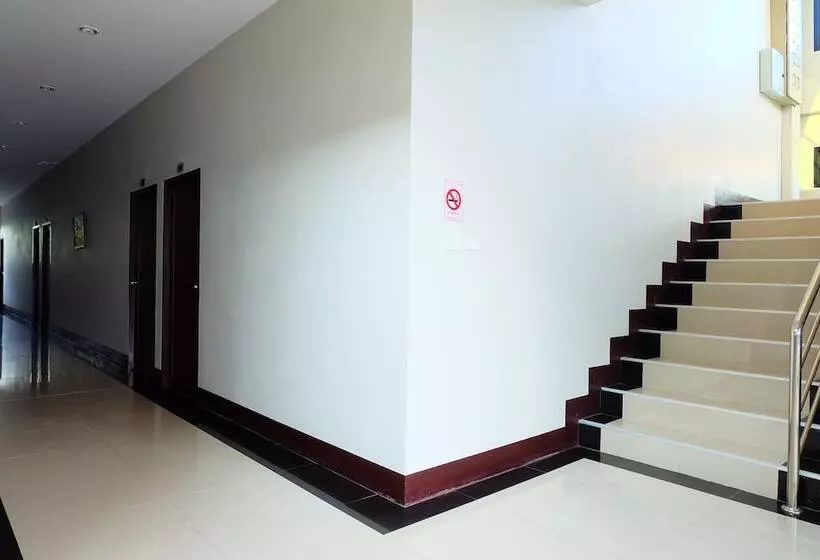 مُتل Naiya Place