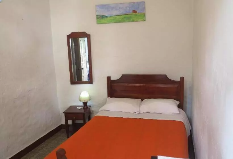 ユースホステル Hostal La Cazihita