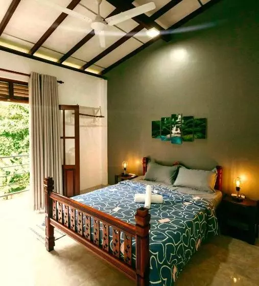 تختخواب و صبحانه Sea Life Guest & Surf House