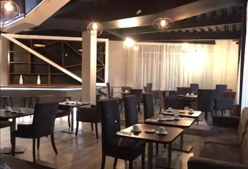 Esduma Hk Hotel Pachuca