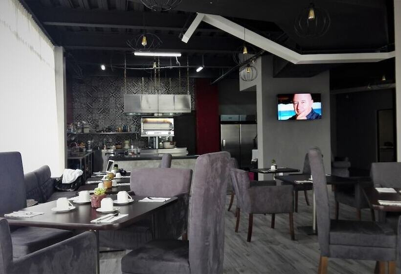 Esduma Hk Hotel Pachuca