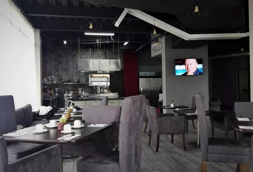 Esduma Hk Hotel Pachuca