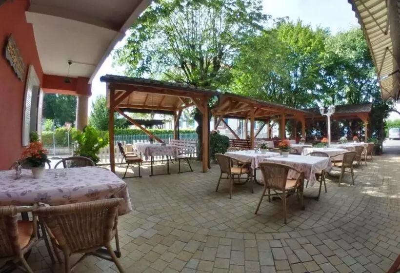 Hotelli Gasthof Engel