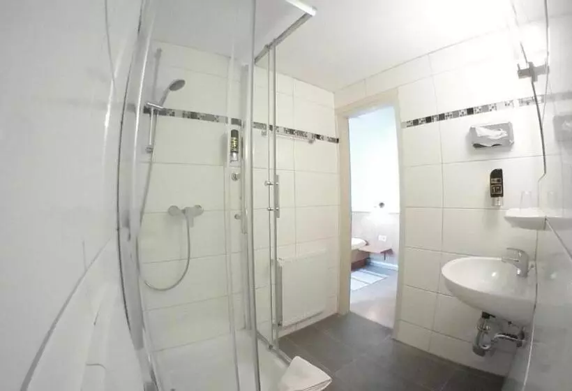 Hotelli Gasthof Engel