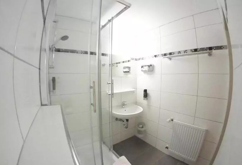 Hotelli Gasthof Engel