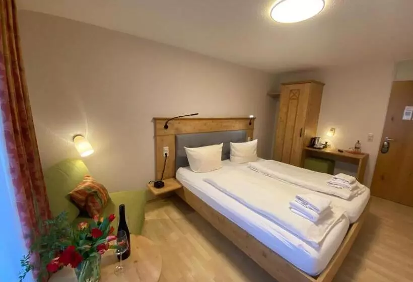 Hotelli Gasthof Engel