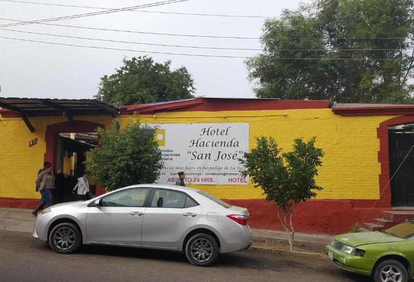 ホテル Hacienda San Jose