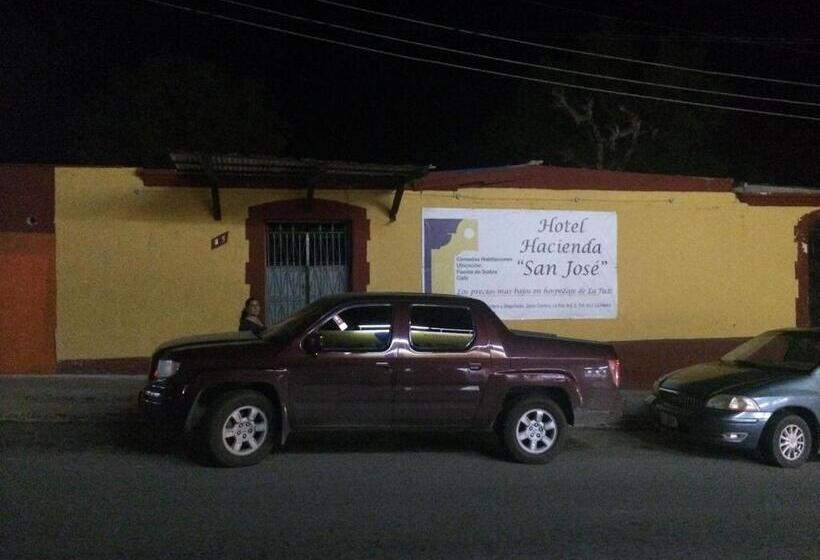 ホテル Hacienda San Jose