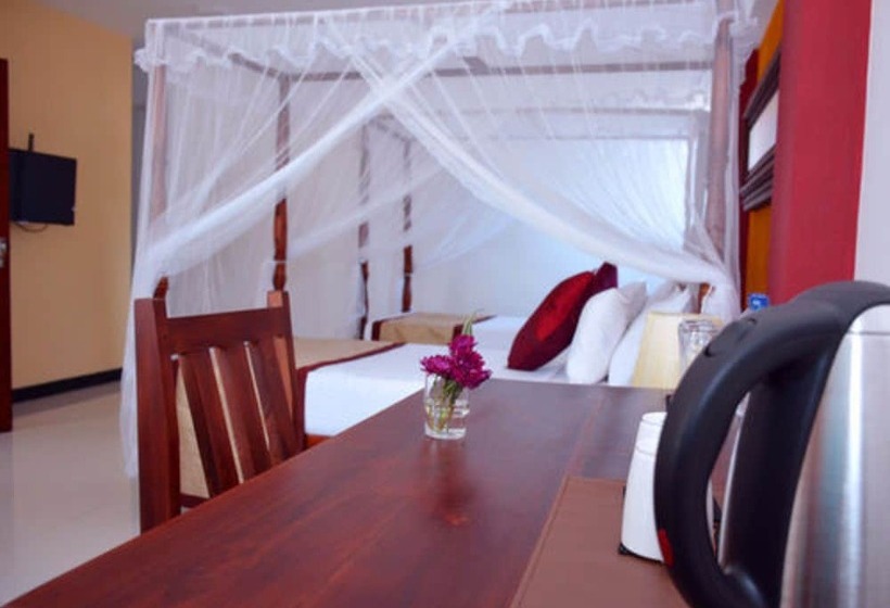 Rush City Hotel Kandy