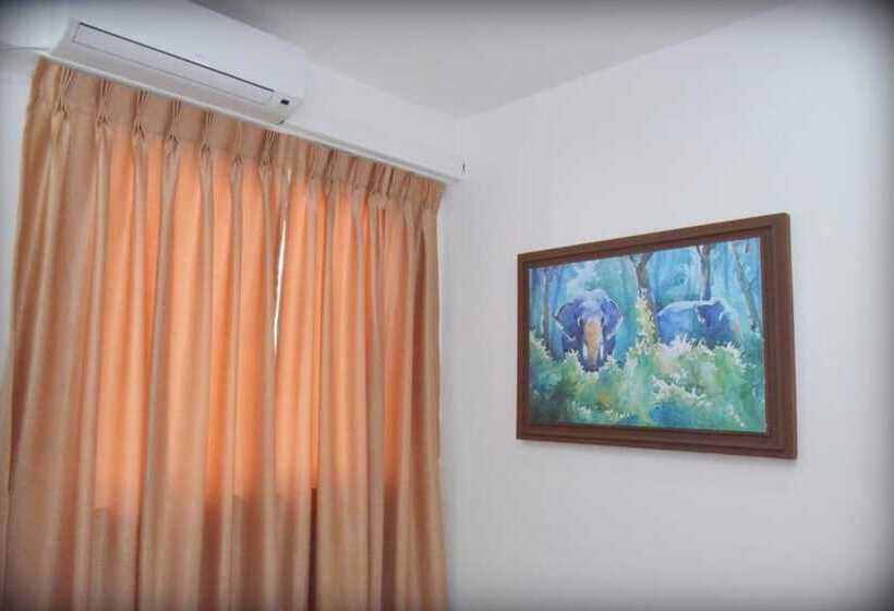 Rush City Hotel Kandy