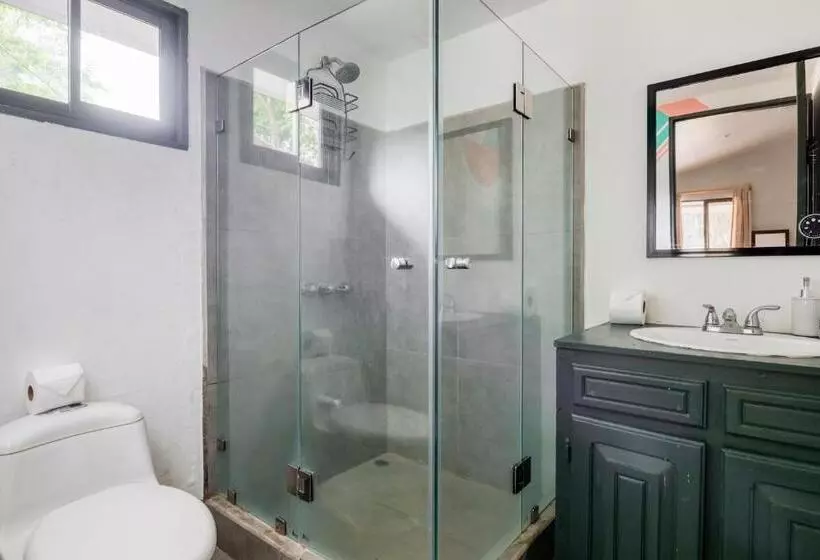 ホテル Selina Tamarindo