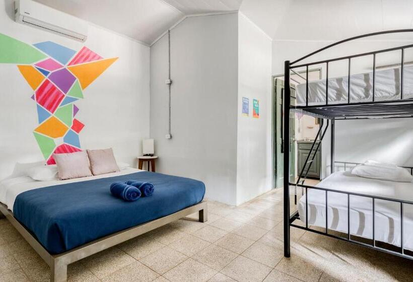 בית מלון כפרי Selina Tamarindo