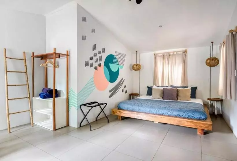 ホテル Selina Tamarindo