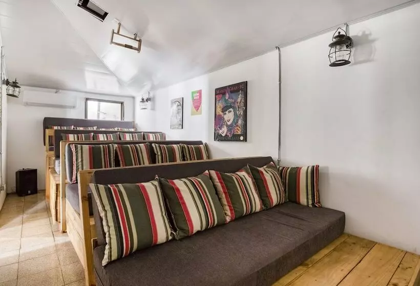 ホテル Selina Tamarindo