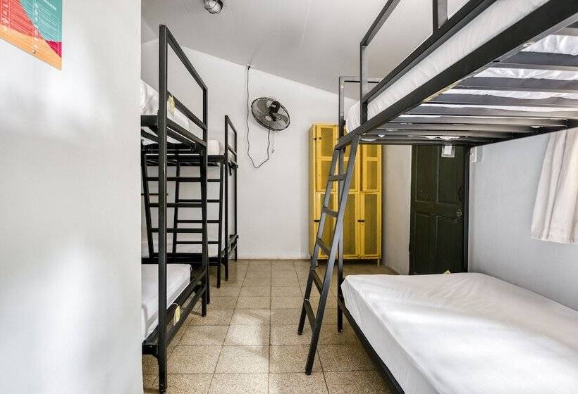 בית מלון כפרי Selina Tamarindo