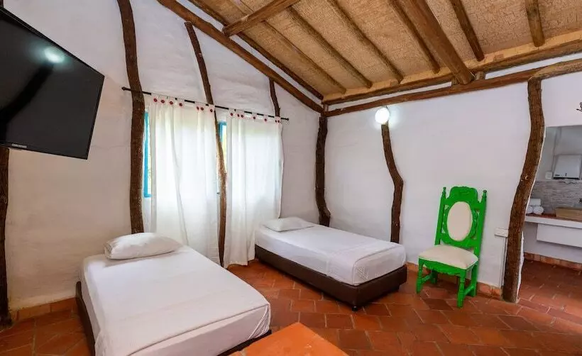 ホテル Victoria Barichara