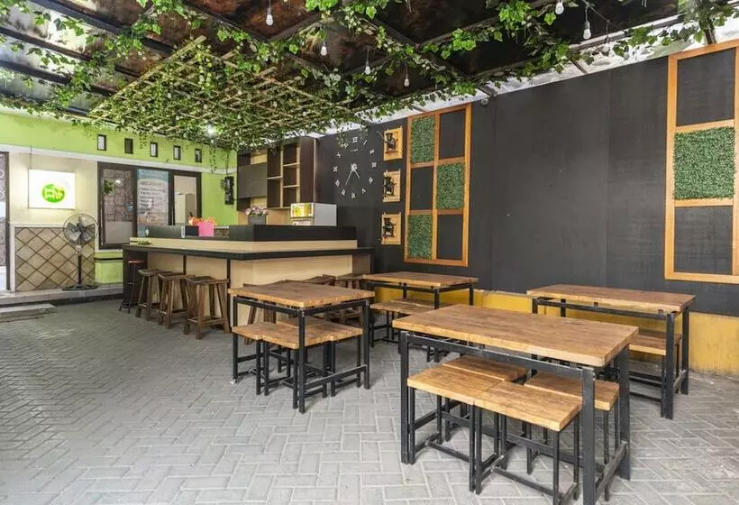 Reddoorz Hostel @ Pondok Backpacker Malang