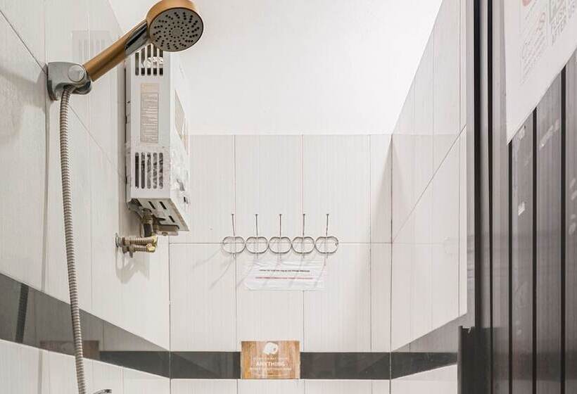 Reddoorz Hostel @ Pondok Backpacker Malang