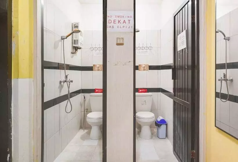 Reddoorz Hostel @ Pondok Backpacker Malang