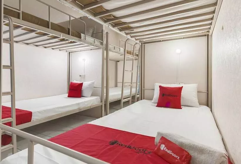 Reddoorz Hostel @ Pondok Backpacker Malang