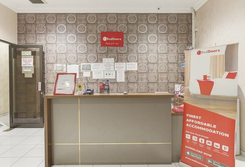 Reddoorz Hostel @ Pondok Backpacker Malang