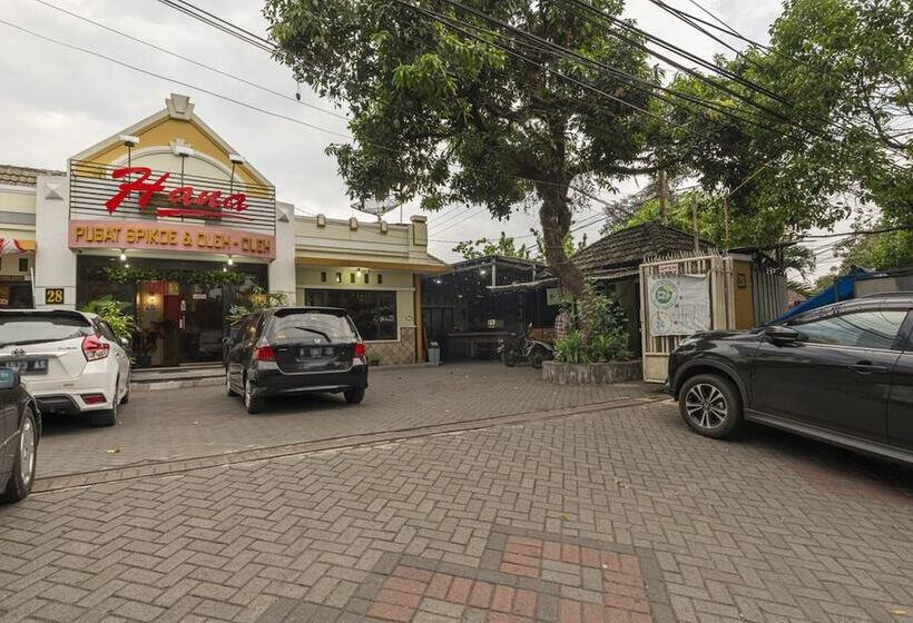 Reddoorz Hostel @ Pondok Backpacker Malang