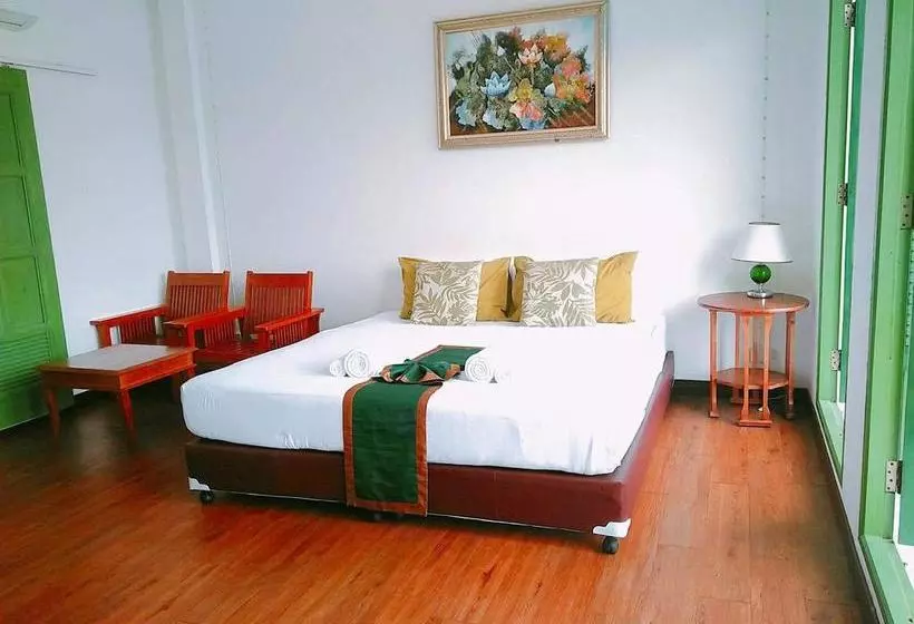 Retkeilymaja Siri Krabi