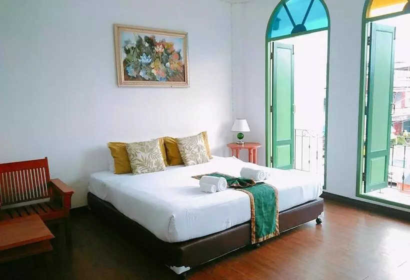 Retkeilymaja Siri Krabi