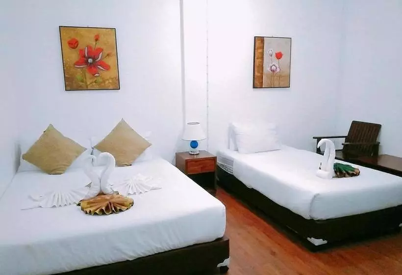 Retkeilymaja Siri Krabi