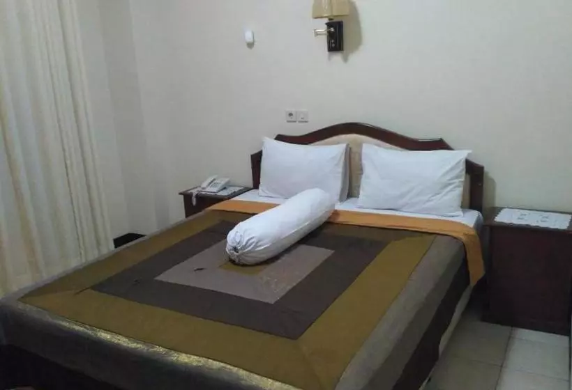 Hotelli Kurnia Jaya